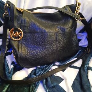 MICHAEL KORS SHELLY SHOULDER BAG